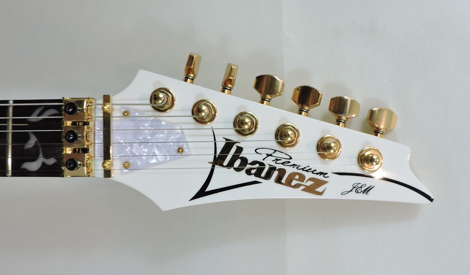 Ibanez Jem7VP White - REDUCED