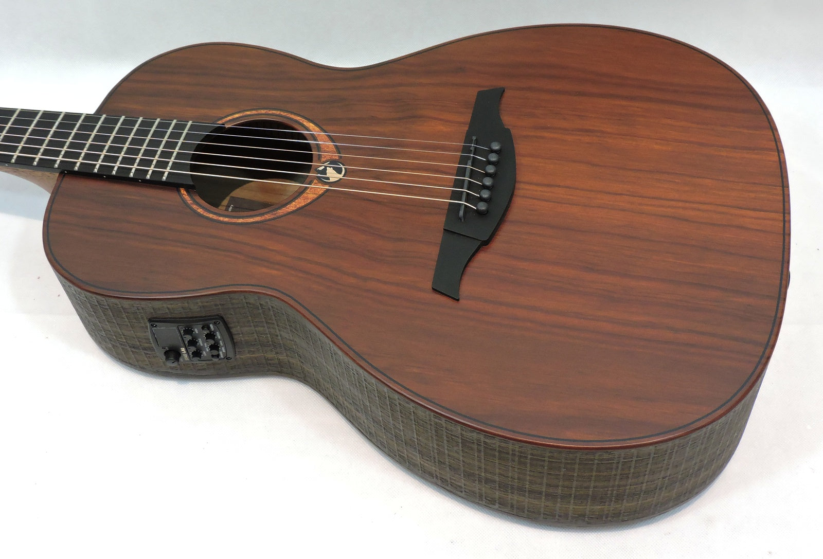 Lag Sauvage Parlour Electro