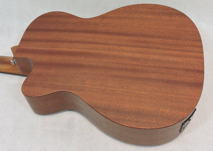 Martin 000C JR 10E Short Scale Acoustic Bass