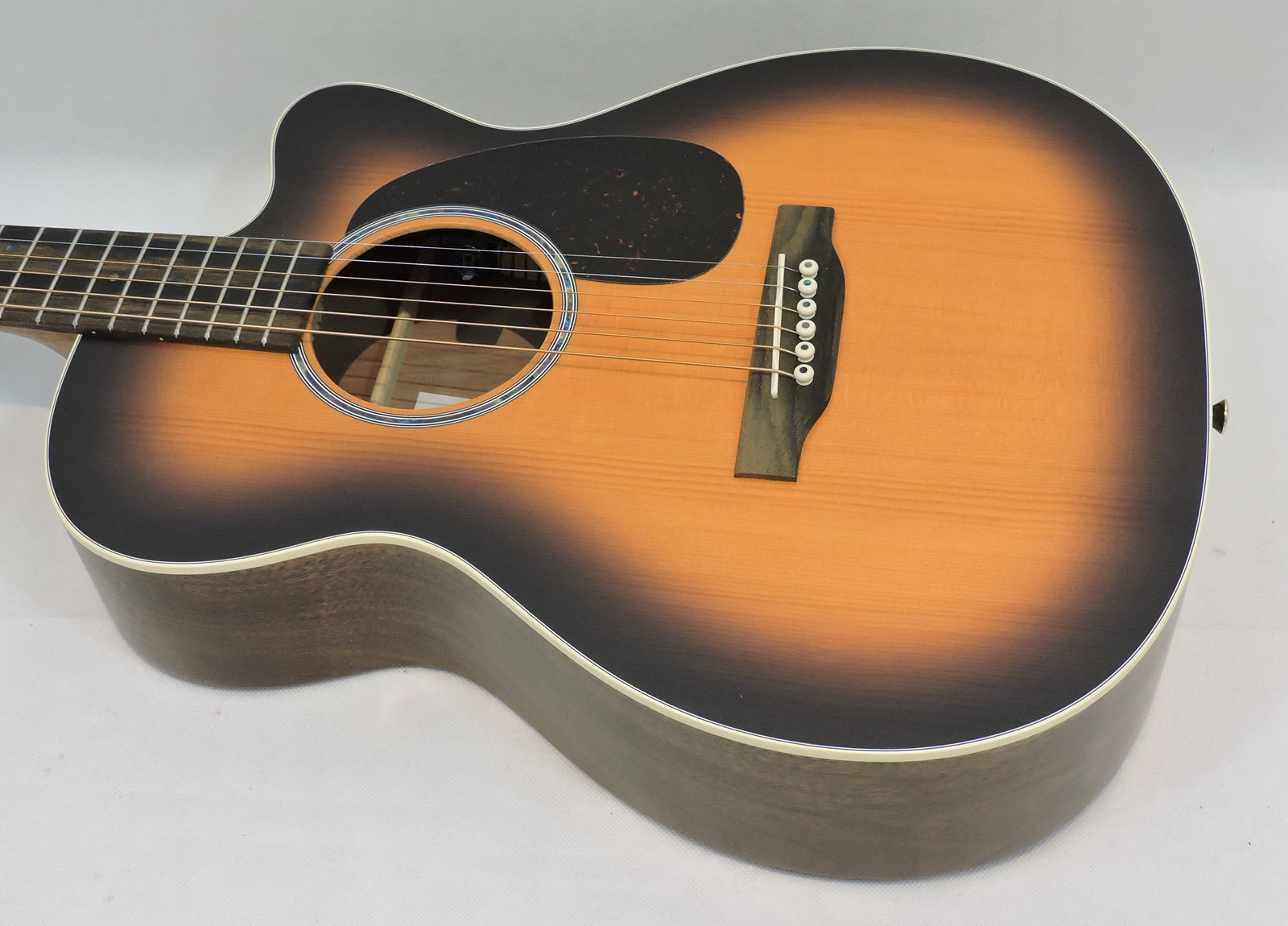 Martin 000 Jr Walnut Burst