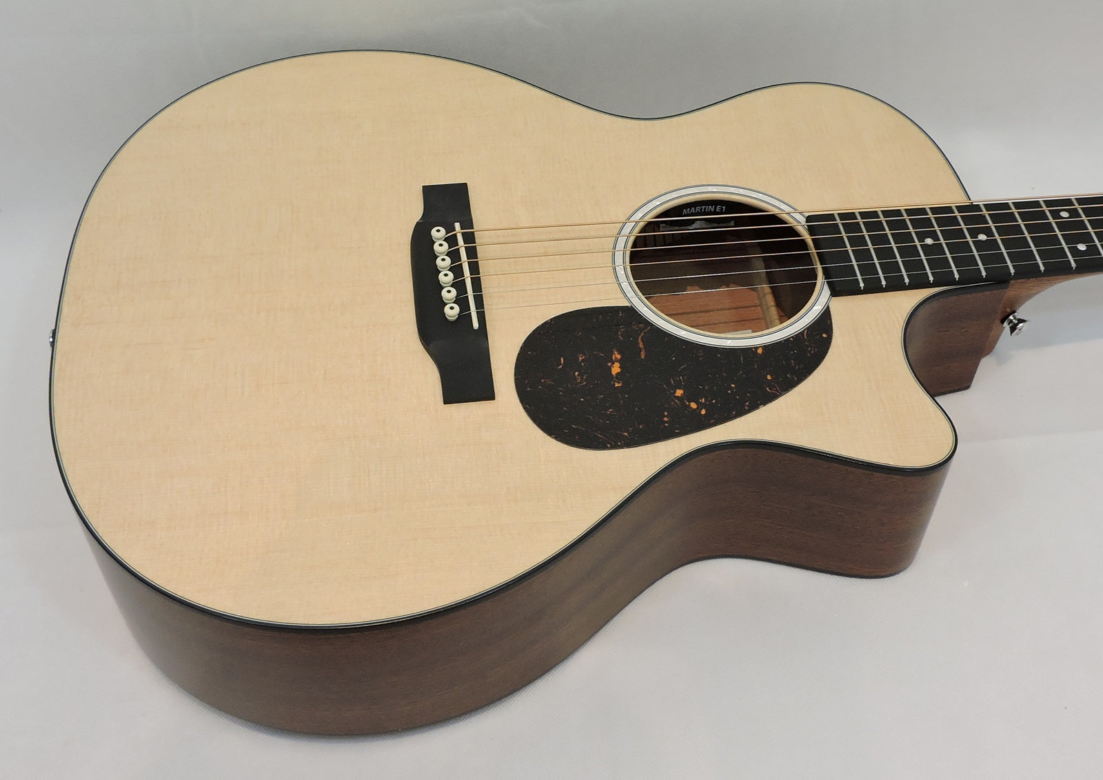 Martin Road Series GPC-11E