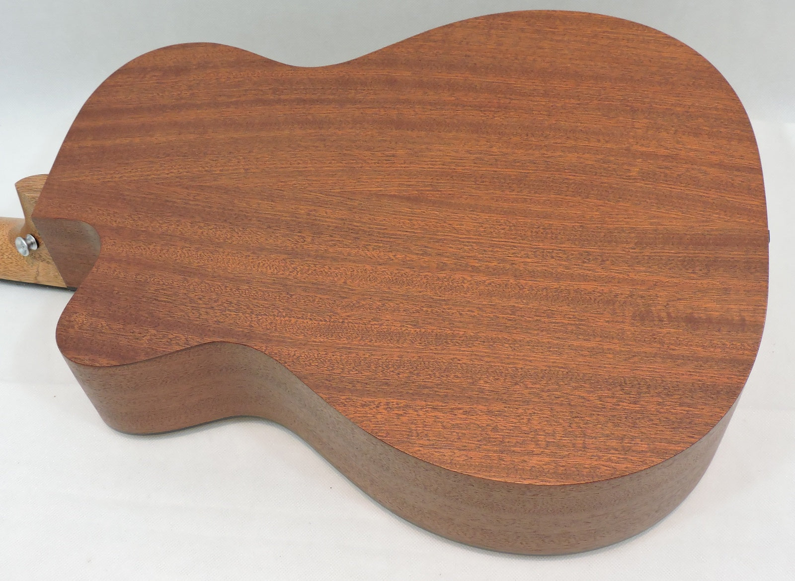 Martin 000C Jr E – Langley Guitar Centre