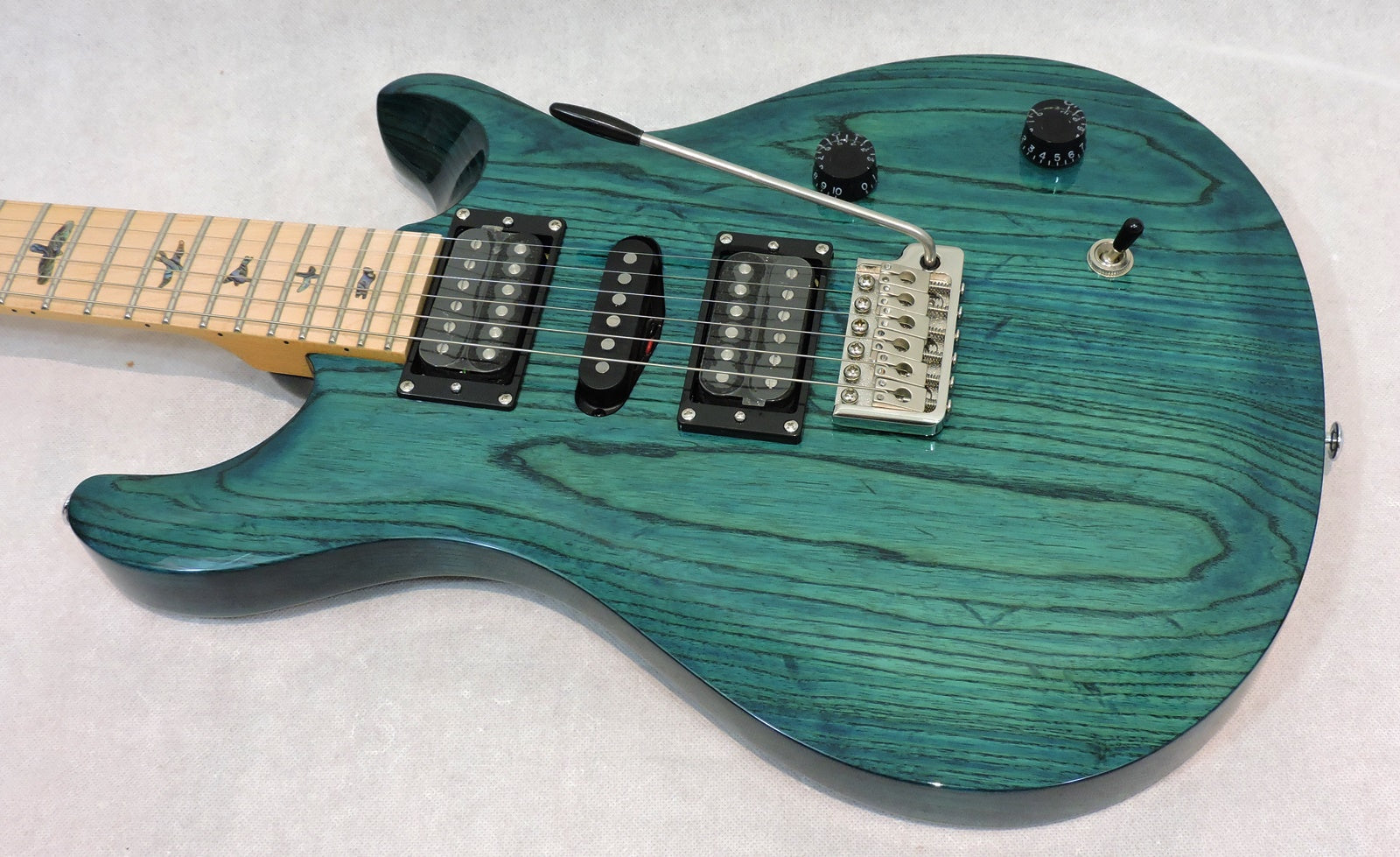 PRS SE Swamp Ash Special Iri Blue