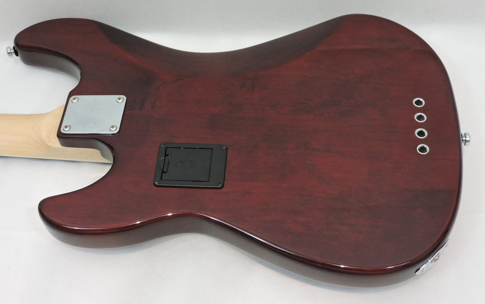 Sire P7 Fretless 4-String Bass- Used
