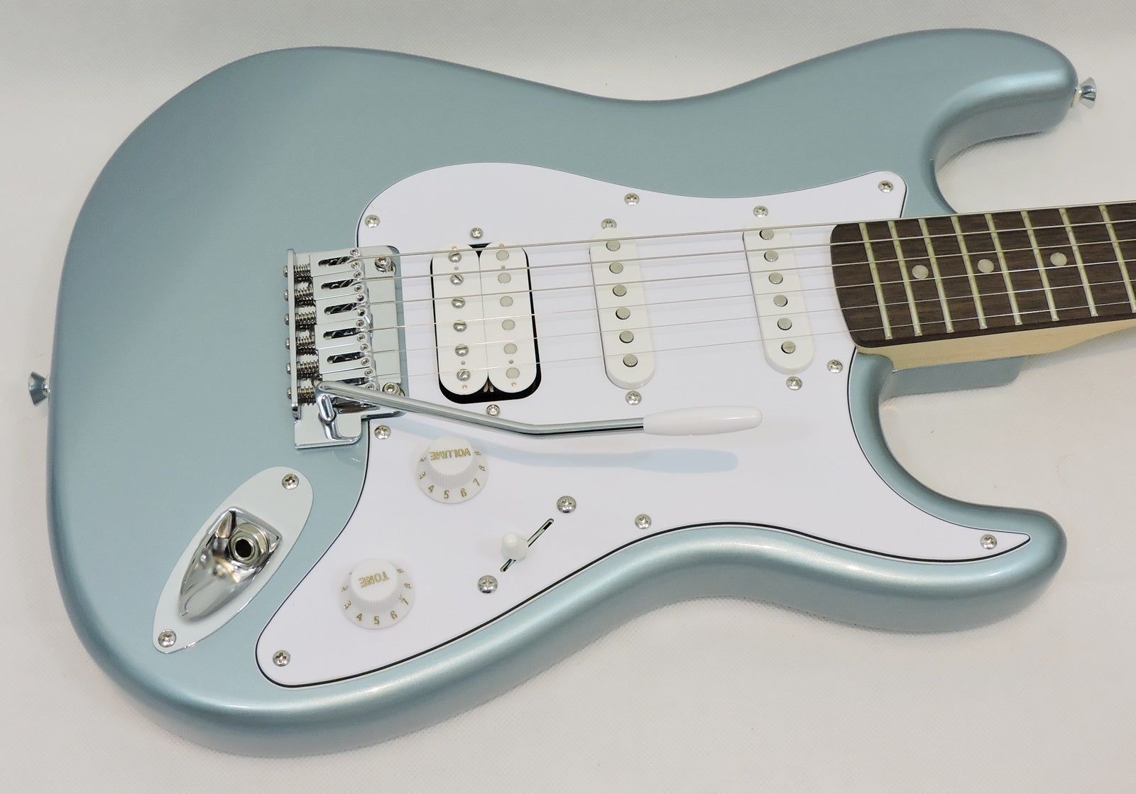 Squier Affinity Stratocaster Junior HSS, Ice Blue Metallic