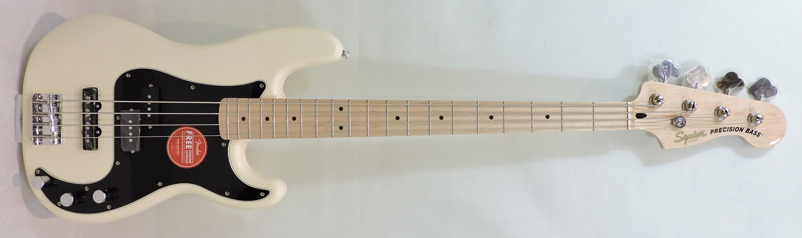 Squier Affinity Series™ Precision BASS® PJ. Olympic White