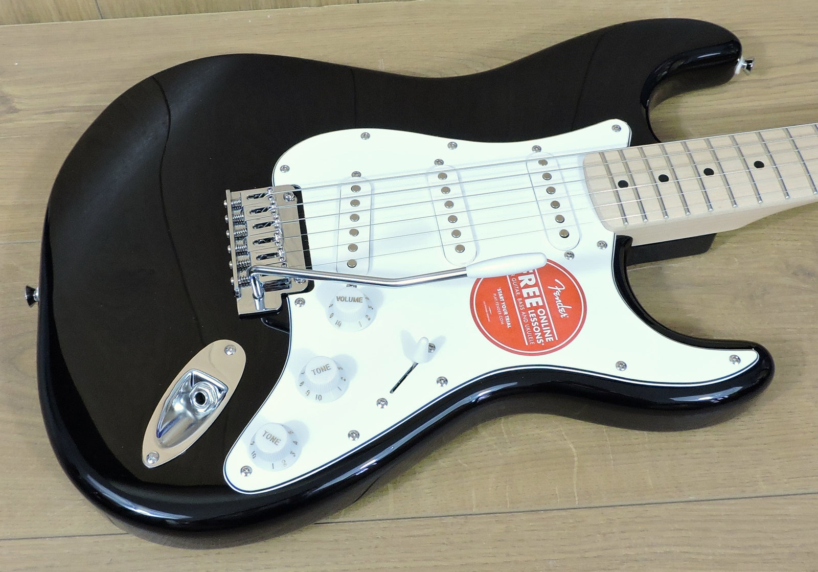 Squier Affinity Series™ Stratocaster. Black. Maple neck