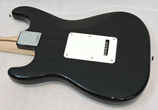 Squier Affinity Series™ Stratocaster. Black. Maple neck