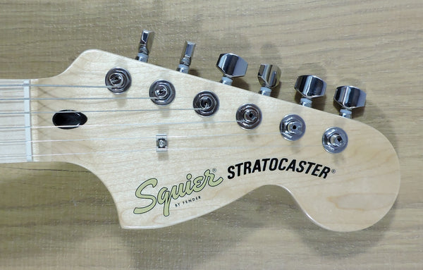 Squier Affinity Series™ Stratocaster. Black. Maple neck