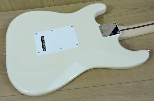 Squier Affinity Series™ Stratocaster. Olympic White. Maple neck - COMING MARCH 2024