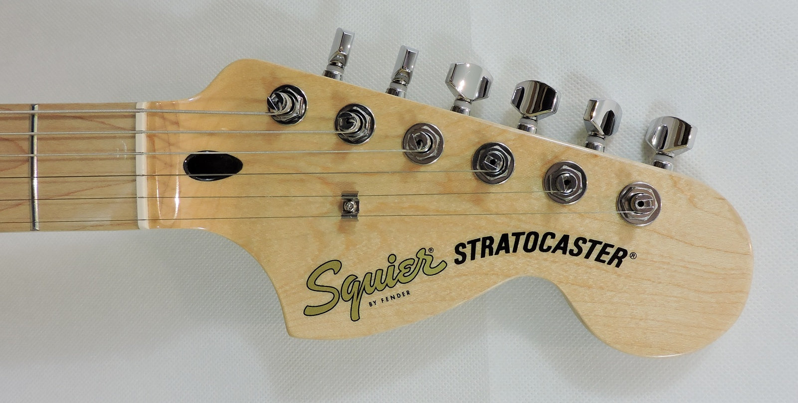 Squier Affinity Series Stratocaster. Olympic White
