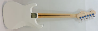 Squier Sonic™ Stratocaster® HT. Arctic White MN
