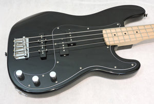 Squier Precision Bass. Black - Used