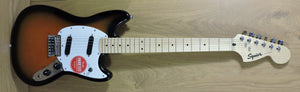 Squier Sonic™ Mustang®. 2-Colour Sunburst