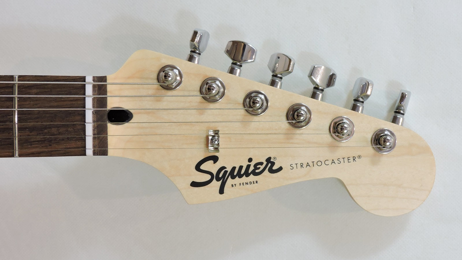 Squier Sonic™ Stratocaster® HT. Torino Red
