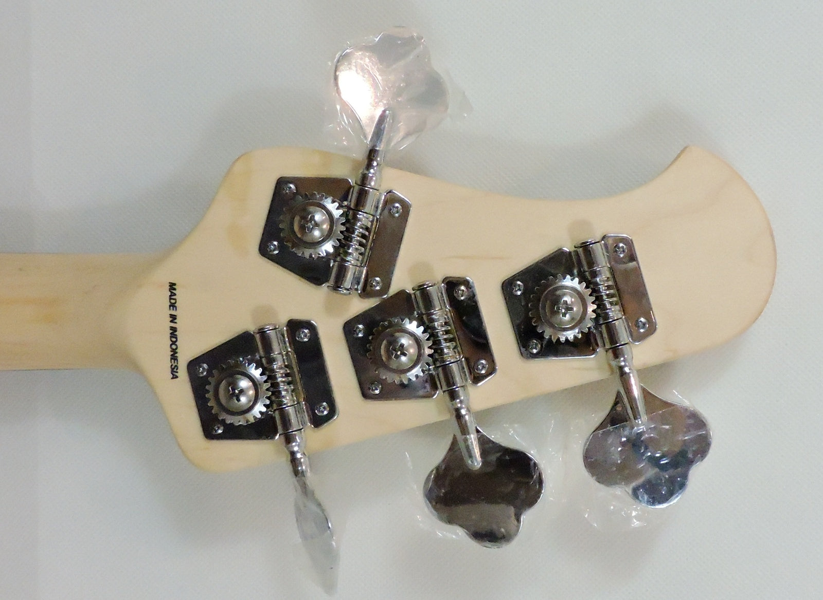 Sterling by MusicMan Sub Ray 4 Bass. Vintage Cream.