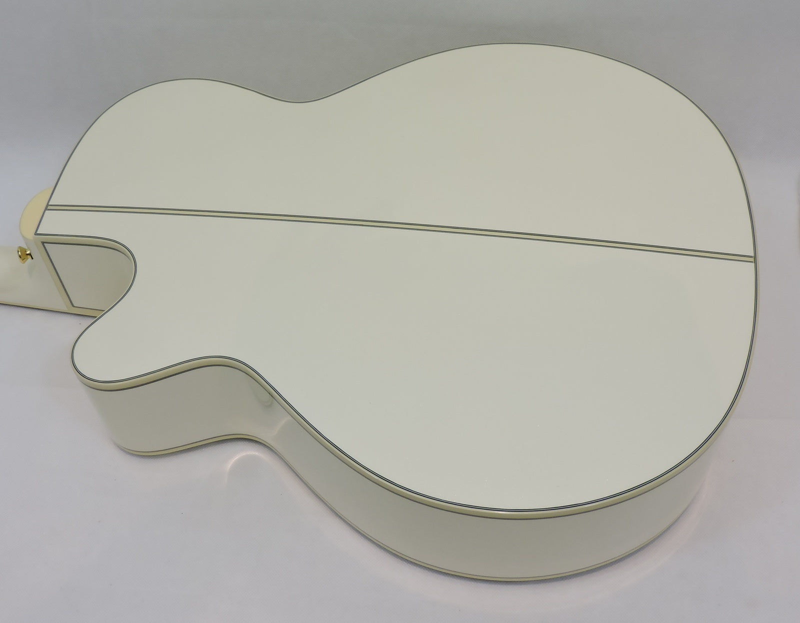 Takamine GN37CE Pearl White