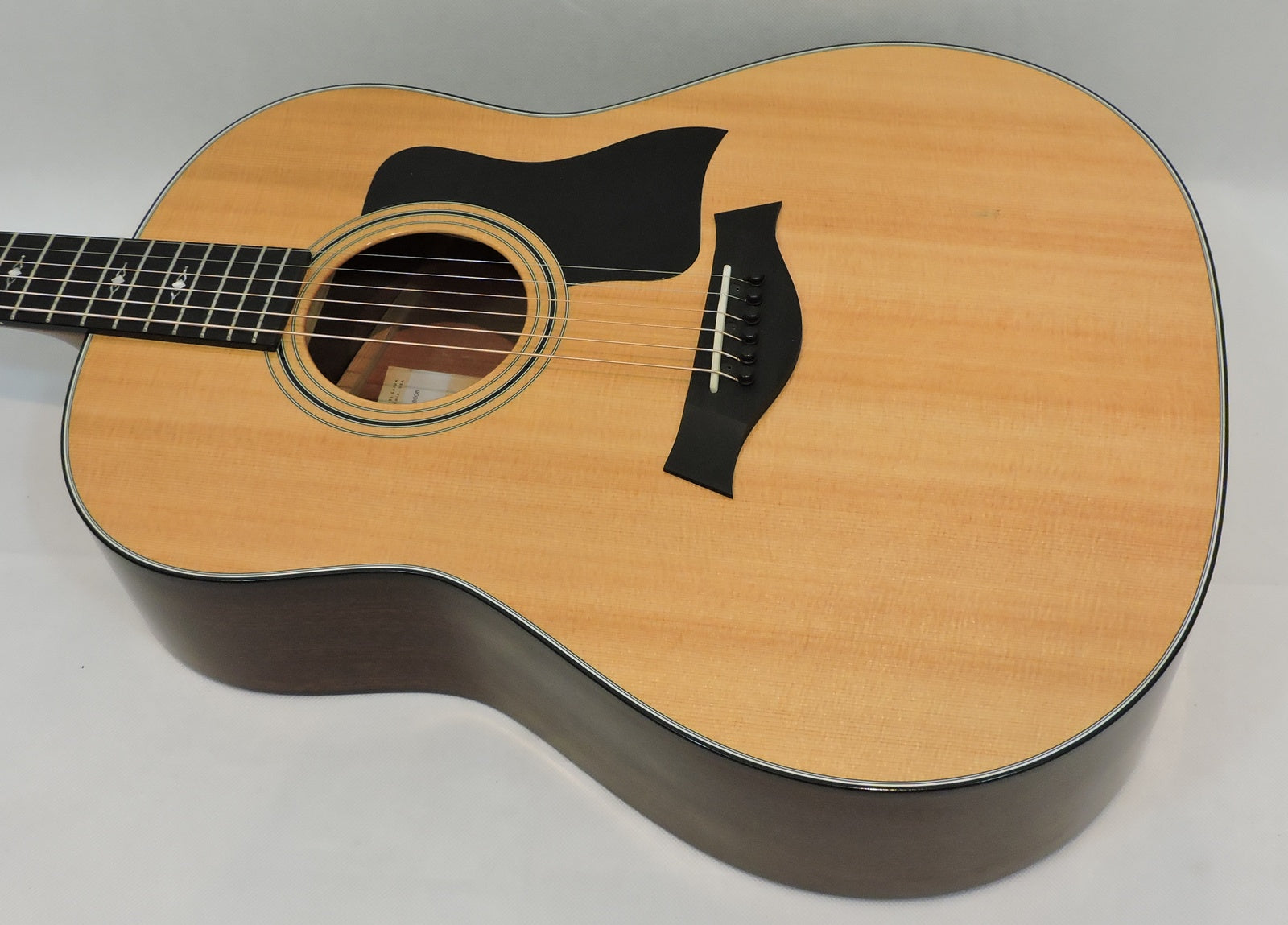 Taylor Grand Pacific 317e - Used