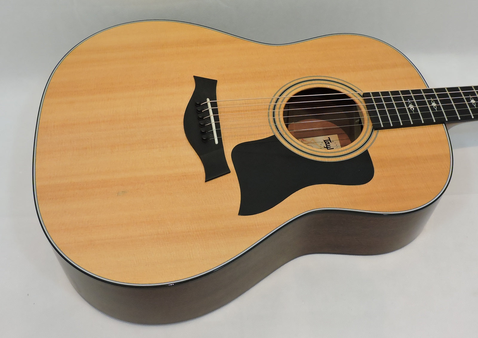 Taylor Grand Pacific 317e - Used