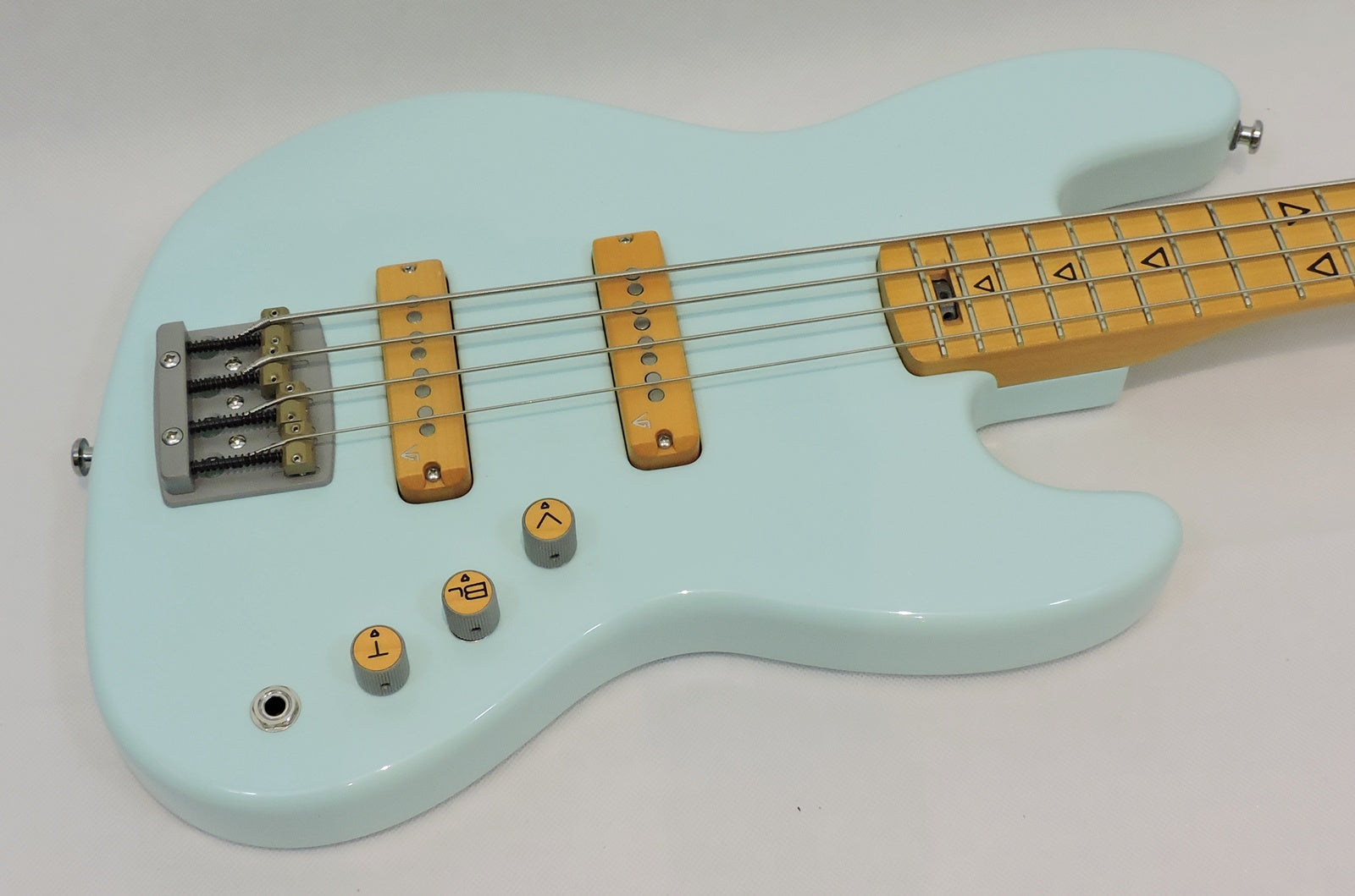 Valiant Mini Bass, Sonic Blue