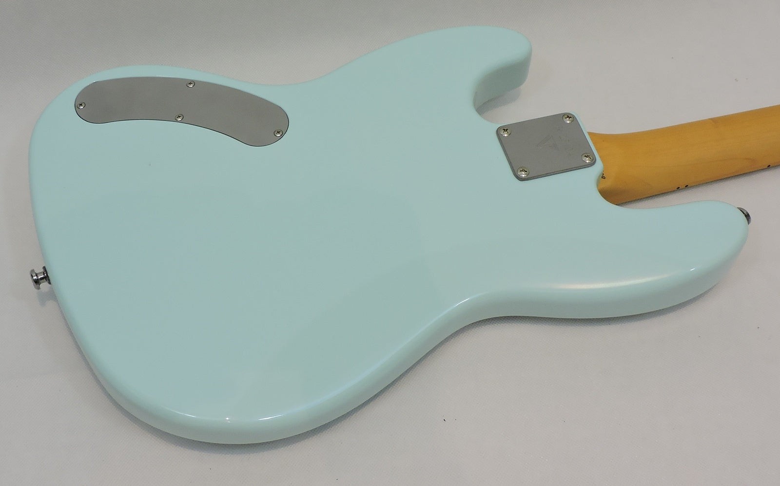 Valiant Mini Bass, Sonic Blue