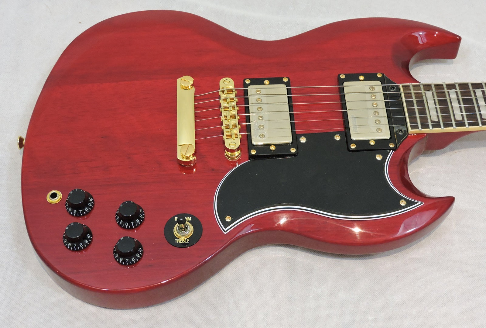 Vintage VS6 CG Reissued Cherry Red Gold Hardware Langley Guitar Centre