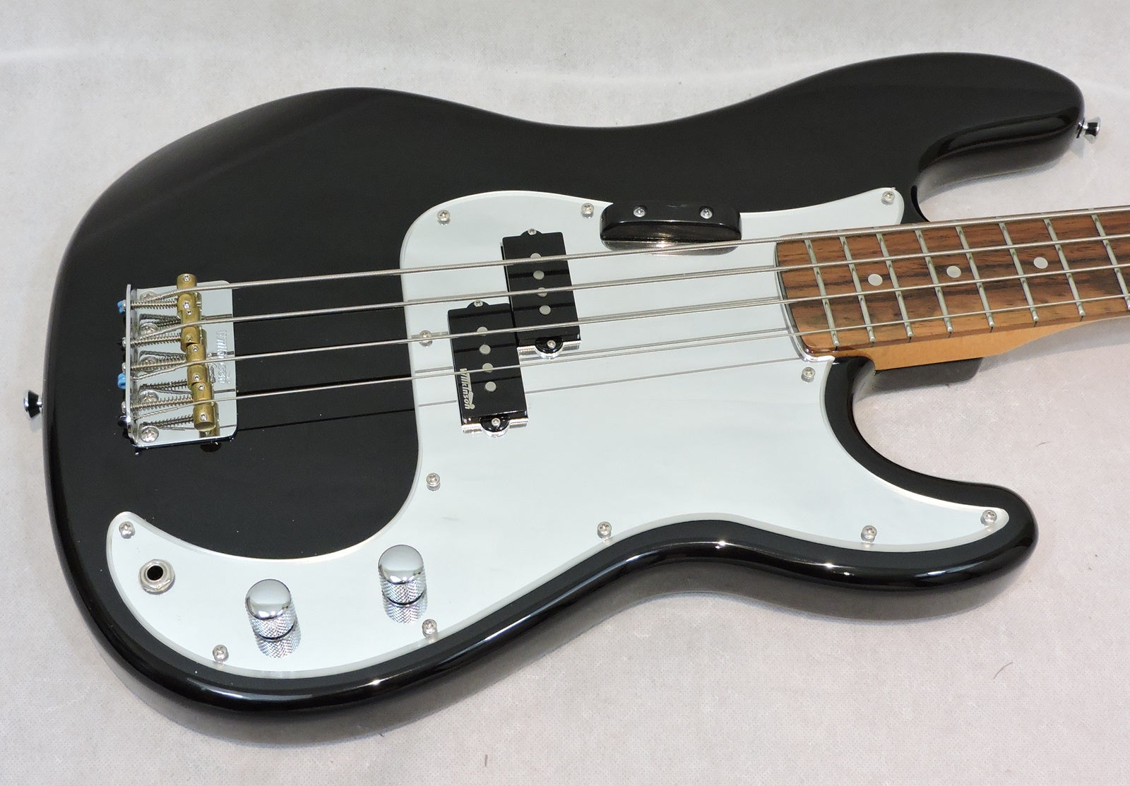 Vintage V4 ReIssued Bass Guitar Rocker Black Mirror Scratchplate ...