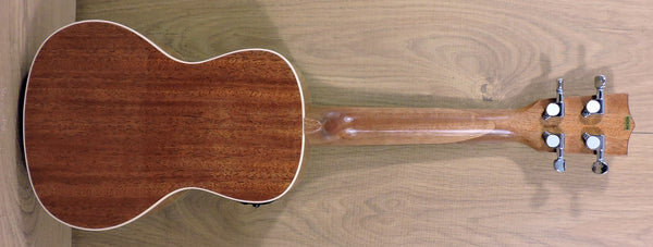 Kala KA-CGE Concert Ukulele