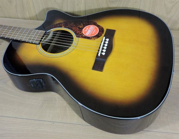 Fender CC-140SCE Concert, Sunburst. Including Hard Case