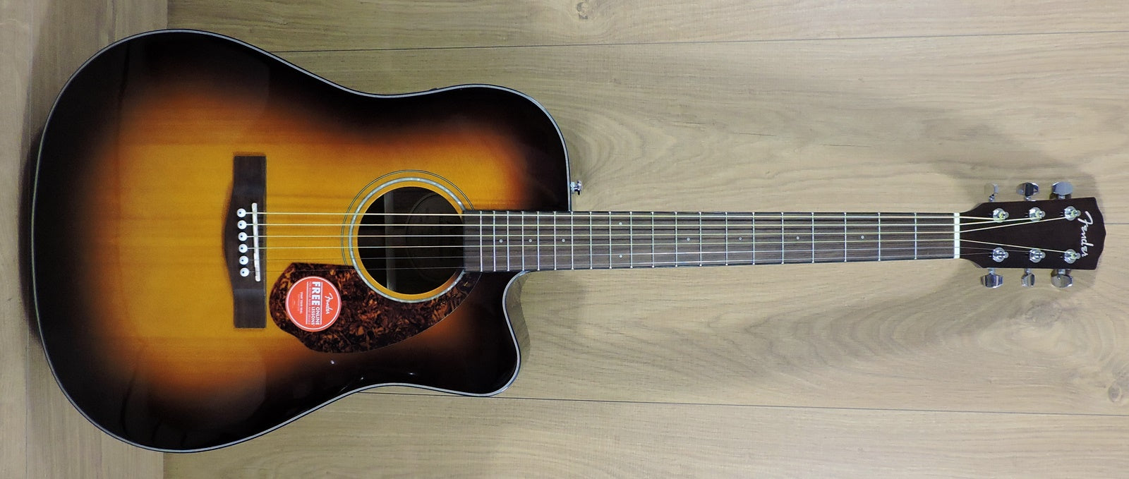 Fender CD-140SCE Electro-Acoustic Guitar. Sunburst including hard case