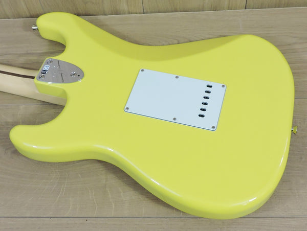 Fender MIJ Limited International Colour Stratocaster®. Monaco Yellow