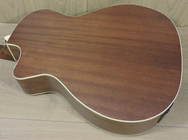 Fender FSR Newporter Player, All-Mahogany