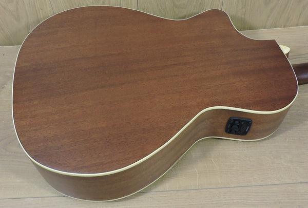 Fender FSR Newporter Player, All-Mahogany