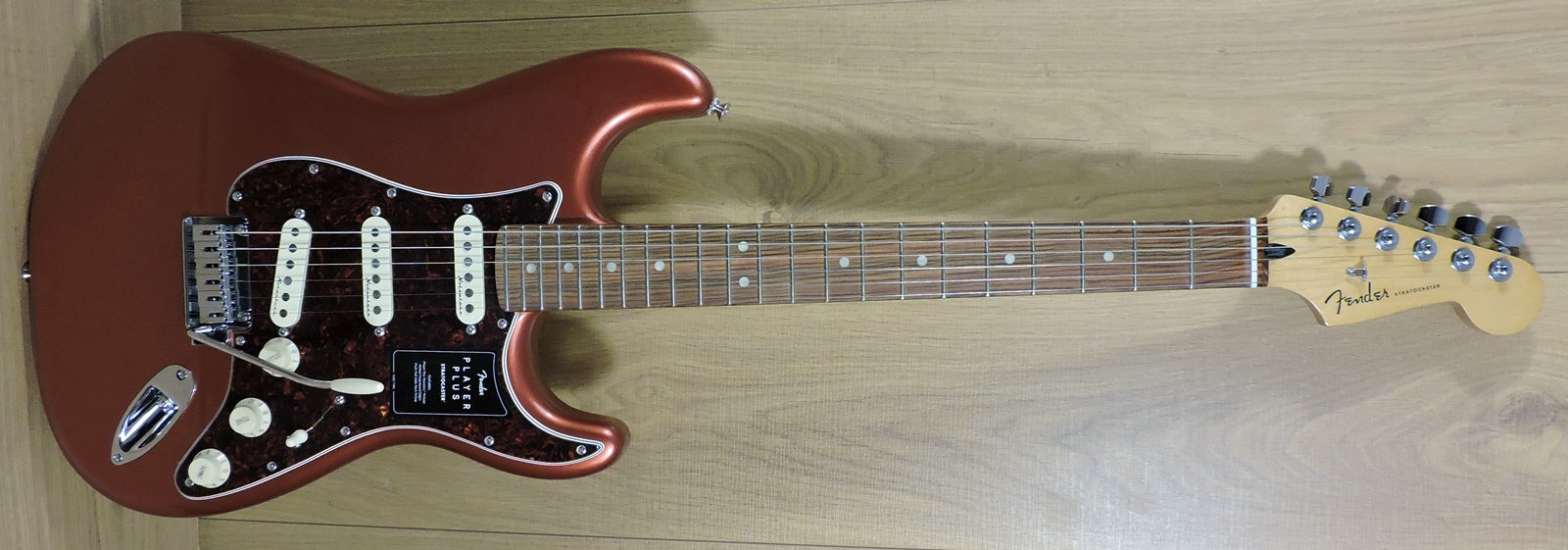 Fender Player Plus Stratocaster Aged Candy Apple Red