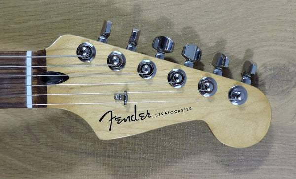 Fender Player Plus Stratocaster. Opal Spark
