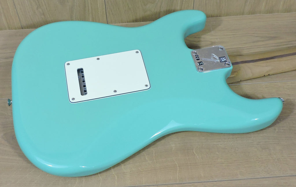 Fender Limited Edition Player Stratocaster Sea Foam Green, Roasted Maple