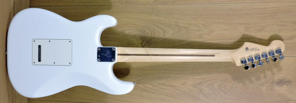 Fender Player Stratocaster Polar White Pau Ferro