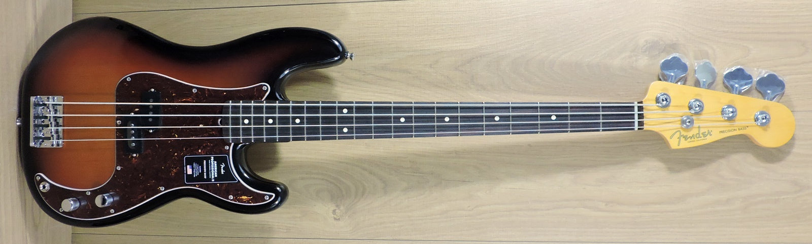 Fender American Professional II Precision Bass, 3-Colour Sunburst Rosewood Neck
