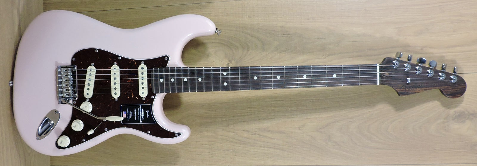 Fender American FSR Professional ll Stratocaster. Shell Pink. Solid Rosewood Neck