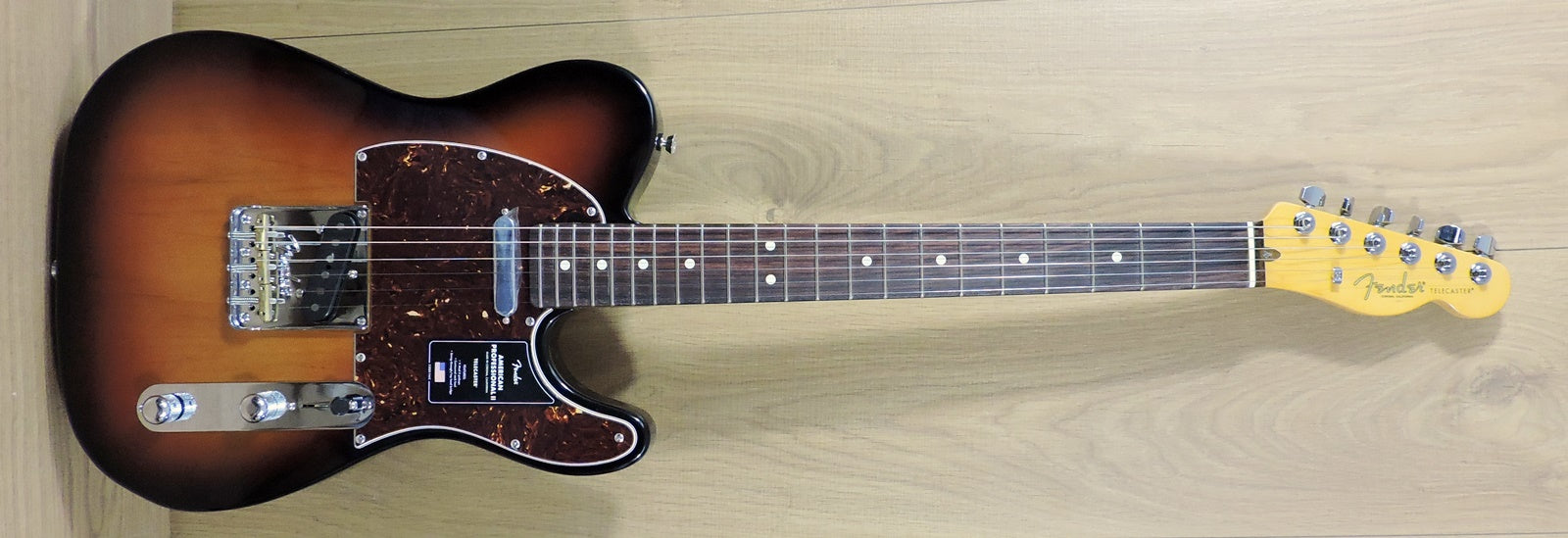 Fender American Professional II Telecaster® Rosewood neck 3-Colour Sunburst