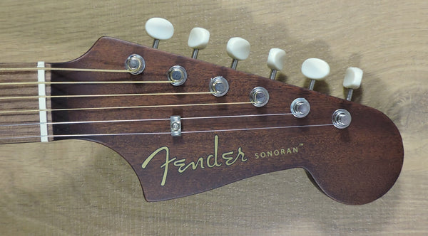 Fender Sonoran Mini. Black. Bag Included.
