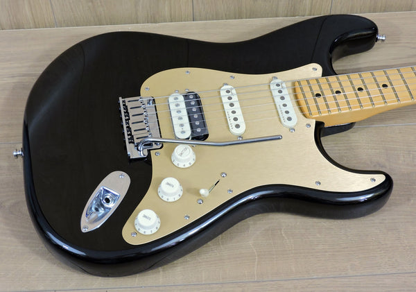 Fender American Ultra Stratocaster® HSS. Texas Tea MN- Tiny lacquer split