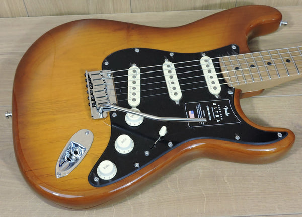 Fender Limited Edition American Ultra Stratocaster, Roasted Maple Fingerboard, Honey Burst