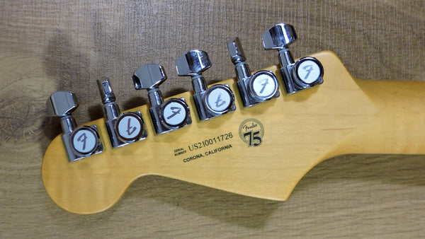 Fender American Ultra Stratocaster®. Ultraburst MN