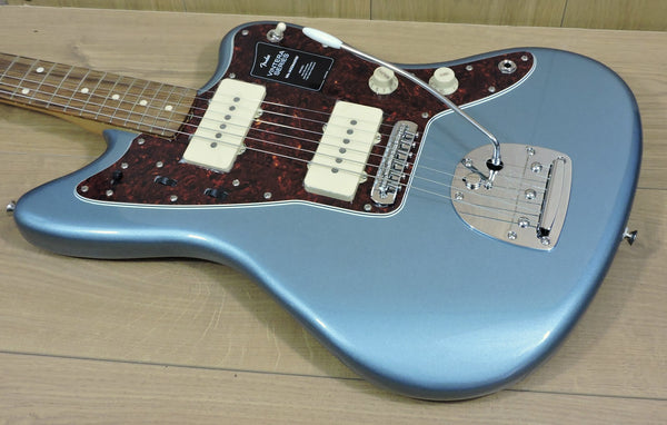 Fender Vintera® '60s Jazzmaster® Ice Blue Metallic