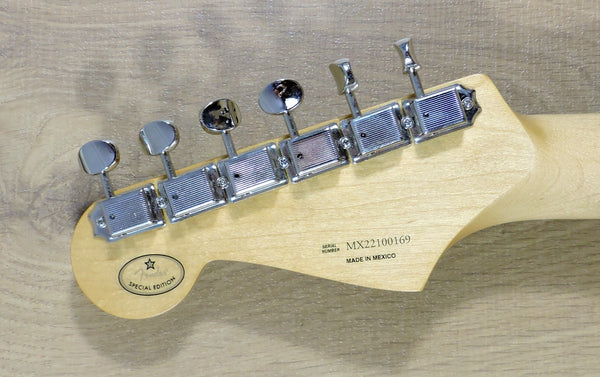 Fender Limited Edition Vintera '60s Stratocaster Olympic White