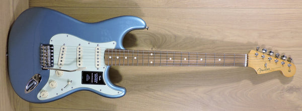 Fender Vintera 60's Stratocaster. Ice Blue Metallic. PF