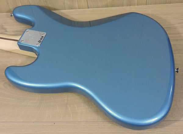 Fender Player Jazz Bass. Tidepool Maple Neck