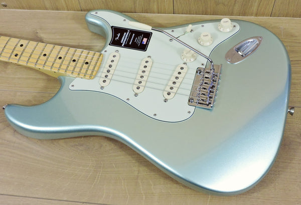 Fender American Professional II Stratocaster. Mystic Surf Green MN