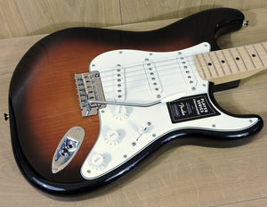 Fender Player Stratocaster 3-Tone Sunburst Maple Neck